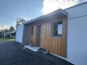 Rénovation contemporaine – Moderniser l’existant avec sobriété et précision